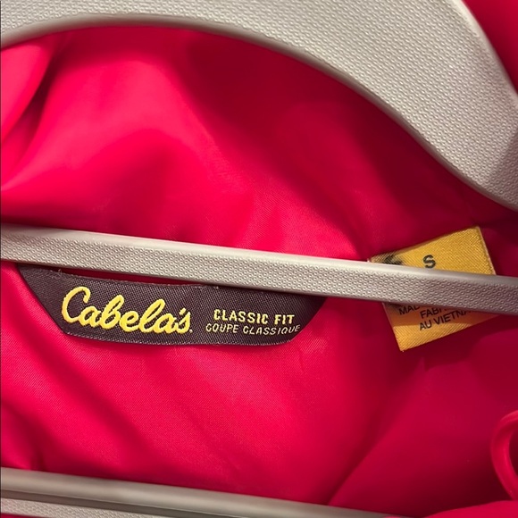 Cabela's classic fit Vibrant Pink coat. Size small - Picture 2 of 6